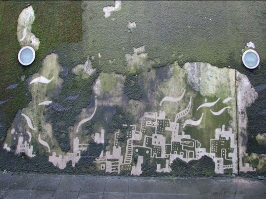 Reverse-Moss-Graffiti-Stefaan-De-Croock-4-537x402