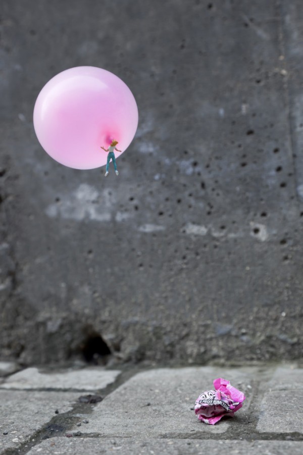 Street art Slinkachu Sugar High