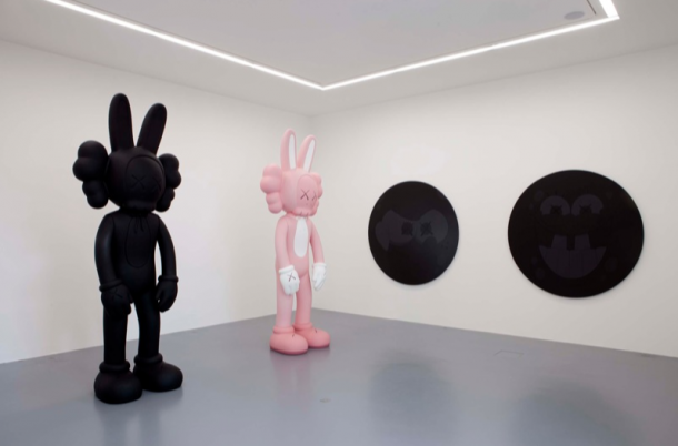 ART TOYS Kaws Accomplice