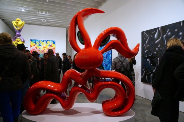 Street art Kenny Scharf Sculpture 01 KOLORS