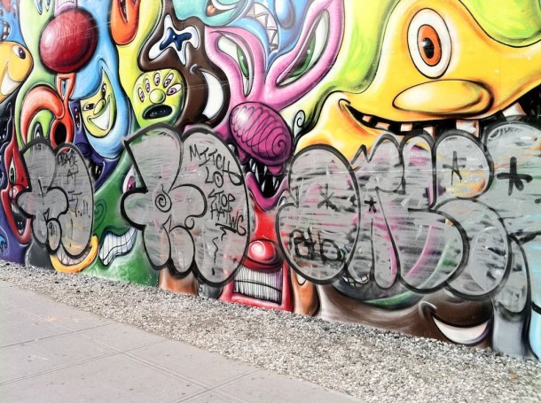 Street art Kenny Scharf Fresque