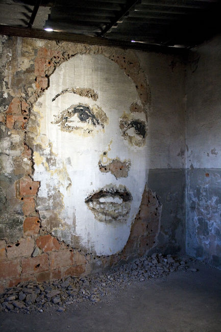 Vhils Street art Fresque murale 10