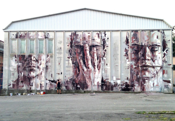 3 visages sur Hangar