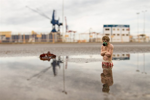 Installation d' Isaac Cordal à Malaga, 2012